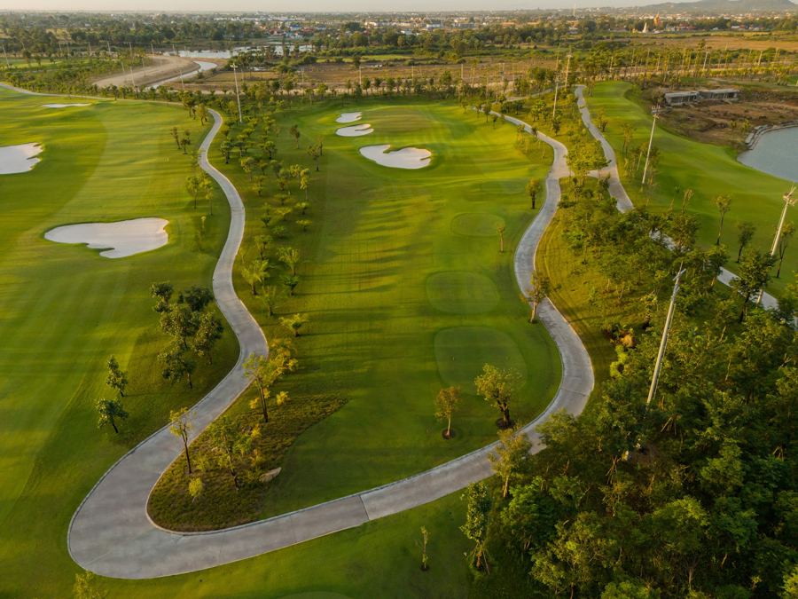 Lake Course hole 17 from above